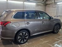 begagnad Mitsubishi Outlander P-HEV CVT Euro 6