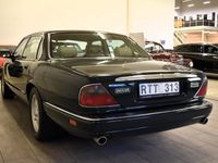 begagnad Jaguar XJ 4.0 241 HK AUT BRITISH RACING GREEN