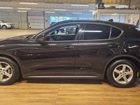 Begagnad Alfa Romeo Stelvio 160 HK (117 kW) 2019 Svart SUV