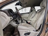 Begagnad Volvo V40 CC Summum 150 HK (110 kW) 2014 Brun Kombi