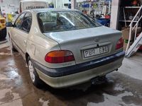 Begagnad Toyota Avensis 128 HK (94 kW) 2000 Sedan