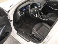 Begagnad BMW 330 Sport Line 184 HK (135 kW) 2021 Vit metallic Kombi