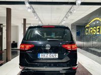begagnad VW Touran 1.4 TSI 7-sits B-kamera Drag Välserv 150hk
