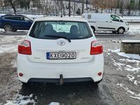 begagnad Toyota Auris 1.6 REPOBJEKT LÄGRE KOMPRESSION TVÅANS CYLINDER 2010, Halvkombi