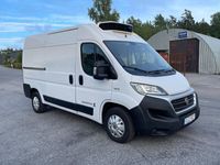 begagnad Fiat Ducato 3.0 EURO6 136hk Kyl/Frys-bil NATTKYLA NYSERVAD