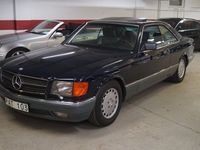 Begagnad Mercedes 500 245 HK (180 kW) 1986 Mörkblå