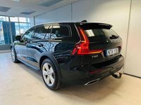 Begagnad Volvo V60 CC 190 HK (139 kW) 2020 Svart Kombi