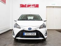 begagnad Toyota Yaris Hybrid e-CVT AUTO Backkamera S/V-Hjul MOMS/VAT