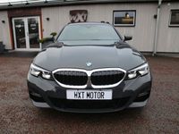 begagnad BMW 320 d xDrive Touring Steptronic M Sport,Nyservad,V-Hjul