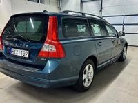 Begagnad Volvo V70 Momentum 145 HK (106 kW) 2008 Blå Kombi