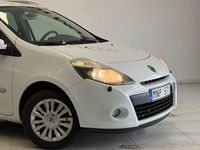 Begagnad Renault Clio II 101 HK (74 kW) 2011 Vit Kombi