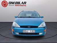 begagnad Ford Focus Kombi 1.6 Ghia Ny besiktad