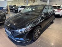Ny Hyundai i20 Essential 84 HK (61 kW) 2025 Svart Halvkombi