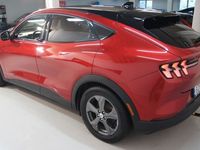 Begagnad Ford Mustang Mach-E Trend 216 kW (294 HK) 2021 Röd SUV