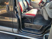 Begagnad Nissan Primastar 114 HK (83 kW) 2012 Svart Minibuss