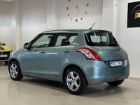 Begagnad Suzuki Swift 94 HK (69 kW) 2011 Grön Halvkombi