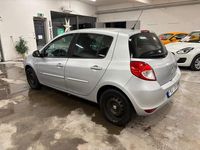 Begagnad Renault Clio R.S. 75 HK (55 kW) 2010 Silver Halvkombi
