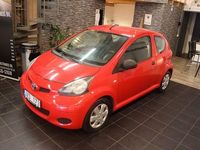 Begagnad Toyota Aygo 68 HK (50 kW) 2010 Röd Halvkombi
