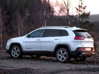 begagnad Jeep Cherokee LIMITED 2.0 CRD 4WD, NYA V-HJUL, 8600 MIL