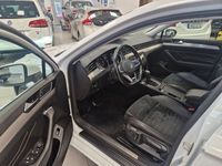 begagnad VW Passat Sportscombi 2.0 TDI,4-M, Elegance, NAV,