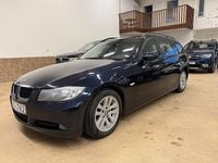 Begagnad BMW 320 Advantage 166 HK (122 kW) 2007 Blå Kombi