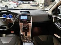 begagnad Volvo XC60 D5 AWD Geartronic Kinetic,GPS,3 år GARANTI,Drag