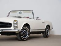 Begagnad Mercedes W113 150 HK (110 kW) 1966 Vit Cab