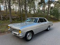 Begagnad Chevrolet Coupé Sport 250 HK (183 kW) 1966 Silver Sportkupé