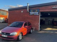 Begagnad Opel Corsa 75 HK (55 kW) 2000 Röd Halvkombi