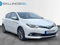 Begagnad Toyota Auris Hybrid Executive 136 HK (100 kW) 2016 Vit Halvkombi