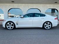 Begagnad Jaguar XF Premium Luxury 207 HK (152 kW) 2008 Vit Sedan