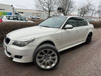 begagnad BMW 520 d Sedan M Sport LCI 225Hk / Dragkrok