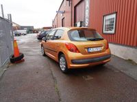 Begagnad Peugeot 207 88 HK (64 kW) 2007 Röd Halvkombi