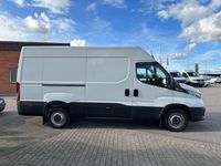 begagnad Iveco Daily 35-140 Skåpbil 2.3 JTD Hi-Matic, 136hk, 2023