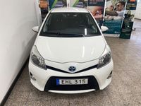 begagnad Toyota Yaris Hybrid e-CVT Euro 5 /Låg skatt/B-kamera/P-sens