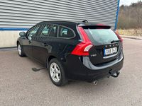 begagnad Volvo V60 D2 Kinetic Euro 5 Nyservad Dragkrok ca 0,41l/mil