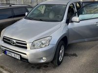 begagnad Toyota RAV4 LÅG MIL (1 ägare sedan ny! + vinterhjul)