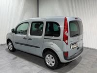 Begagnad Renault Kangoo 106 HK (77 kW) 2010 Silver Minibuss