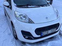Begagnad Peugeot 107 68 HK (50 kW) 2013 Halvkombi