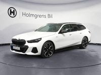 Begagnad BMW 550 M Sport 490 HK (360 kW) 2025 Mineralvit metallic Kombi