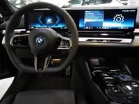 Begagnad BMW 530e Shadowline 2026 Svart Kombi