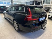Begagnad Volvo V60 Momentum 198 HK (145 kW) 2020 Svart Kombi