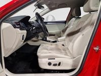 Begagnad Skoda Superb Business Line 120 HK (88 kW) 2017 Röd Kombi