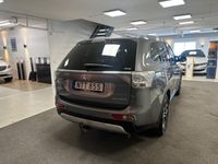 begagnad Mitsubishi Outlander 2.2 Di-D Automat 7 Sits 4WD