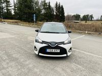 begagnad Toyota Yaris Hybrid e-CVT Euro 6