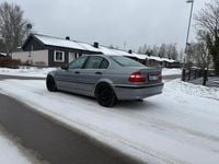 Begagnad BMW 318 143 HK (105 kW) 2004 Sedan
