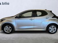 Ny Toyota Yaris 2025 Silver Halvkombi