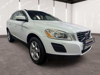 Begagnad Volvo XC60 Kinetic 164 HK (120 kW) 2011 Vit SUV