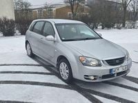 Begagnad Kia Cerato 105 HK (77 kW) 2004