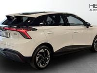 Begagnad MG MG4 EV Luxury 150 kW (204 HK) 2023 Vit Halvkombi